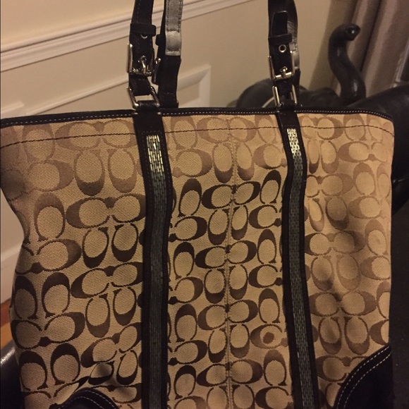 Coach Bag - Picture 3 of 4