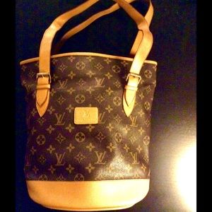 🎉🎉MONOGRAM Bucket Bag🎉🎉