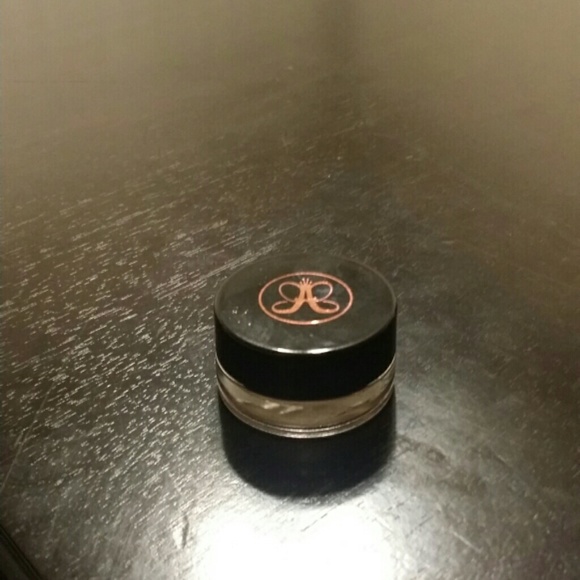Anastasia Dipbrow Pomade