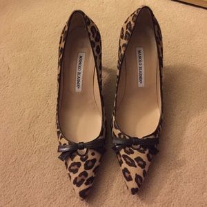 Manolo Blank leopard shoes