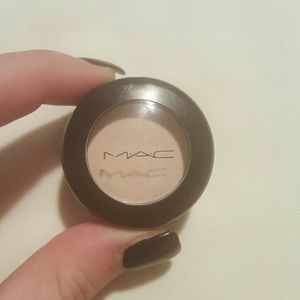 AUTHENTIC MAC EYESHADOW