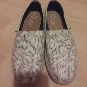 Toms. Size 8. Brand New. Cream & Blue Color