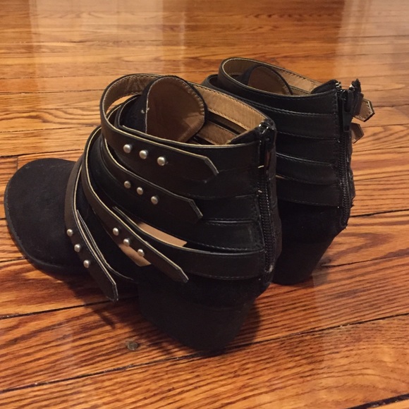 Booties - Picture 4 of 4