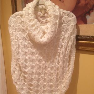 Turtle neck sleeveless top