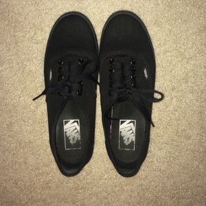 All Black Vans 6.5