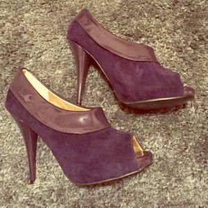 Shoedazzle navy suede heels!