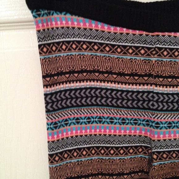 Patterned Leggings - Picture 2 of 2