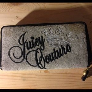 💥Juicy Couture Clutch/wallet