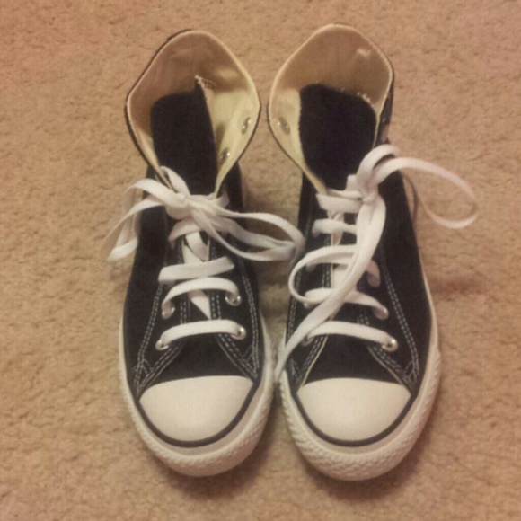 Black high-top Converse/Chuck Taylor's