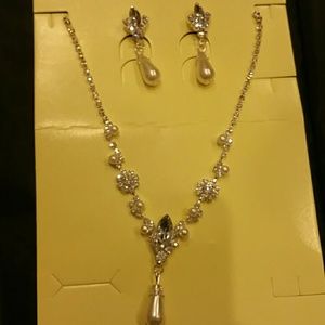 Silver Crystal Rhinestone Pearl necklace & earring