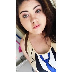 Meet your Posher, Jasmine