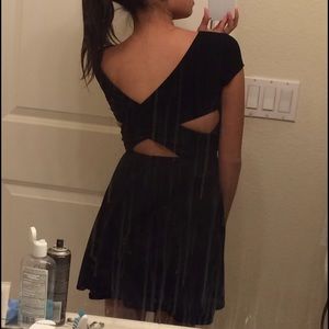 Short Sleeve Crossback Dress