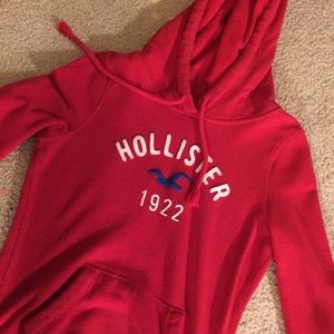 Red HOLLISTER sweatshirt
