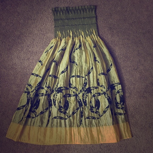 Dress - Picture 1 of 2