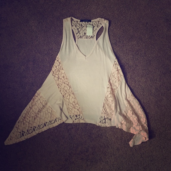 Crop top - Picture 1 of 2