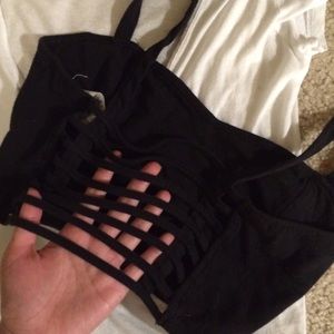 CAGED BRA + SCOOP BACK SHIRT