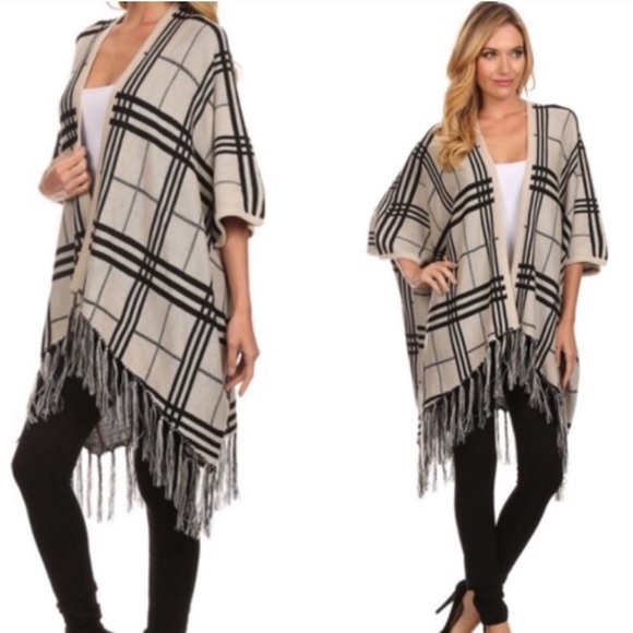 💥FLASH SALE💥 Cream Grid Poncho Fringe Cardigan - Picture 2 of 3