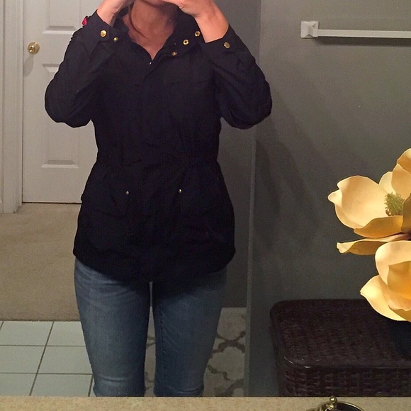 SOLD in BUNDLE! Navy lightweight rain jacket - Picture 4 of 4