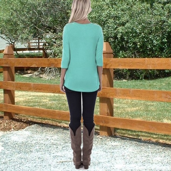 Mint Side Button Top - Picture 2 of 3