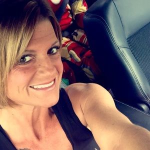 Meet your Posher, Desiree