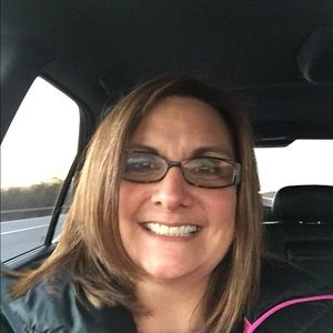 Meet your Posher, Debra