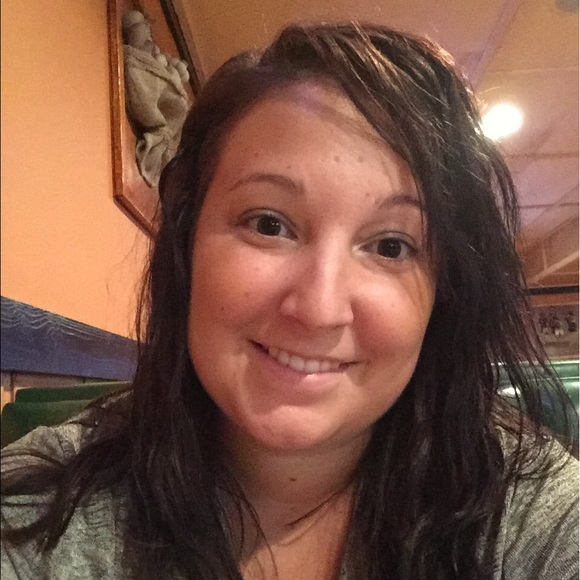 Meet your Posher, Alliree - Picture 1 of 1