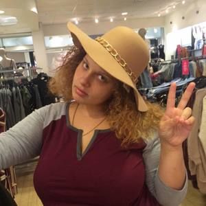 Meet your Posher, Stephanie