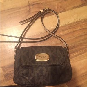 Michael Kors Crossbody👑