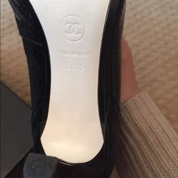 Chanel boots - Picture 2 of 4