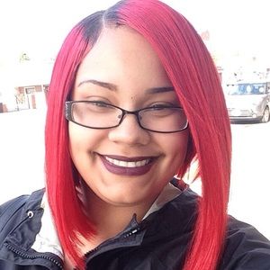 Meet your Posher, Nia