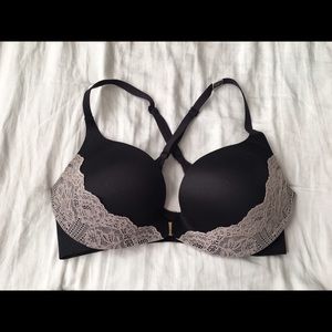 Victoria's Secret 34A bra.