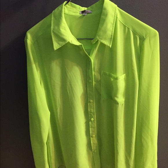 Like green button up - Picture 1 of 2