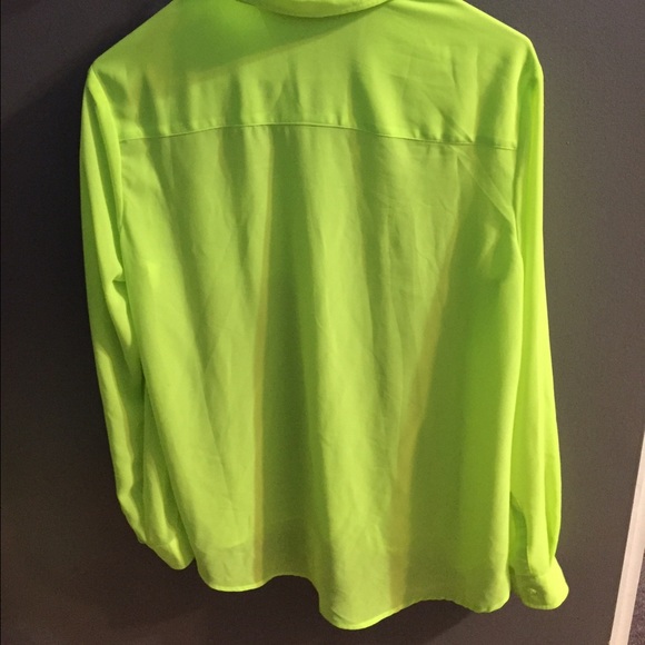 Like green button up - Picture 2 of 2