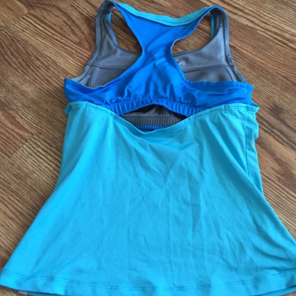 Blue nike workout tank top - medium - Picture 3 of 3