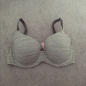 NWOT VS Pink bra