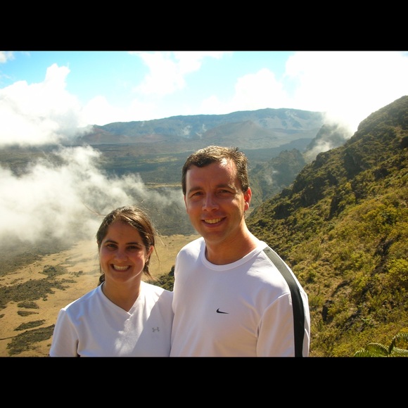 Hi Poshers! - Picture 2 of 4