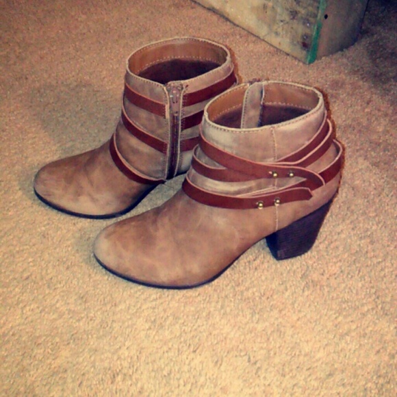 Rustic country ankle boots