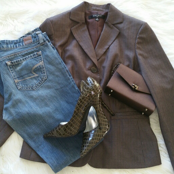 American Eagle Outfitters Denim - 💞SALE💞 American Eagle Real Flare Jeans