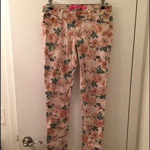 Patterned jeans