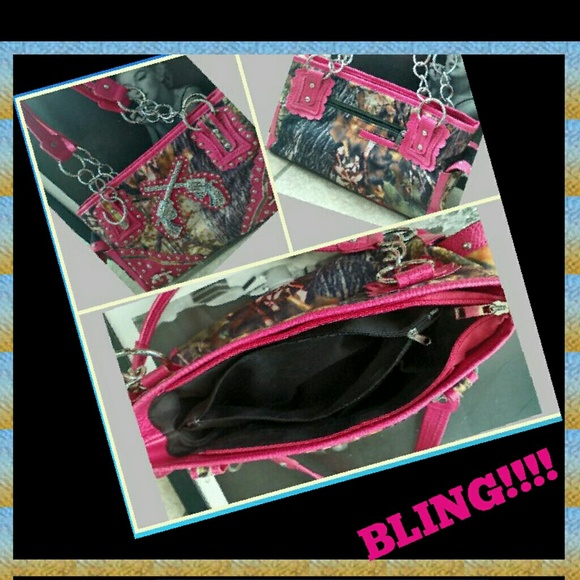 Camo & Pink Double Pistol Bling Purse