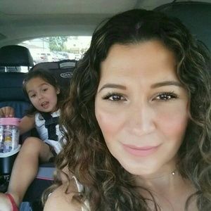 Meet your Posher, Lori