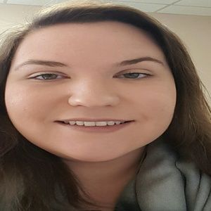 Meet your Posher, Holly