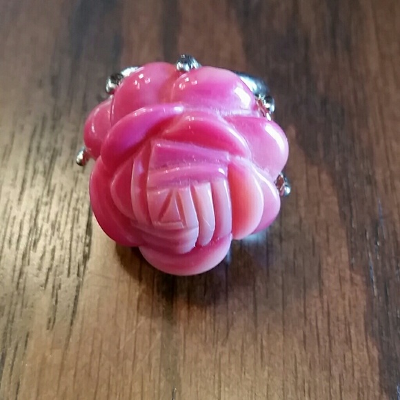 Forever 21 rose cocktail ring - Picture 1 of 3