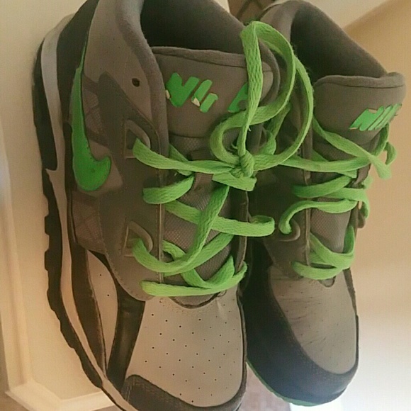 Nike shoes - Picture 2 of 2