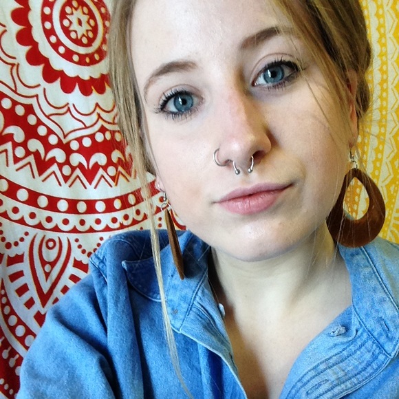 Meet your Posher, Devon - Picture 1 of 1