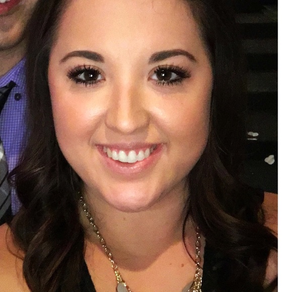 Meet your Posher, Sabrina