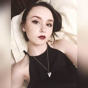 Meet your Posher, Chloe