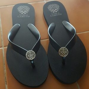 Vince Camuto Flip Flops