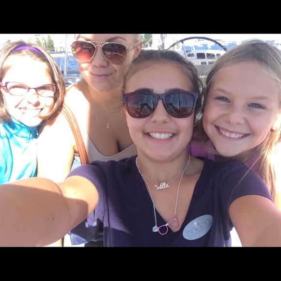 Meet your Posher, Willa - Picture 1 of 1