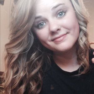 Meet your Posher, Michaela